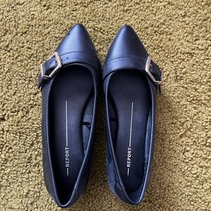 Report Women's Black Pointed Flats with Buckle